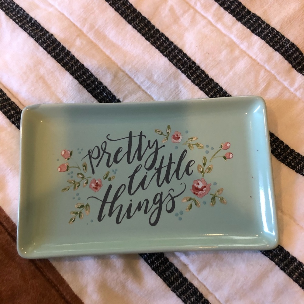 Primitives by Kathy Trinket Tray